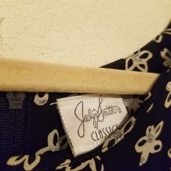 Jaclyn Smith Black Dress with Cream Floral Design Perfect Valentines Day Dress - Picture 7 of 7